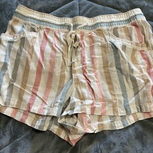 Barely worn gap linen shorts